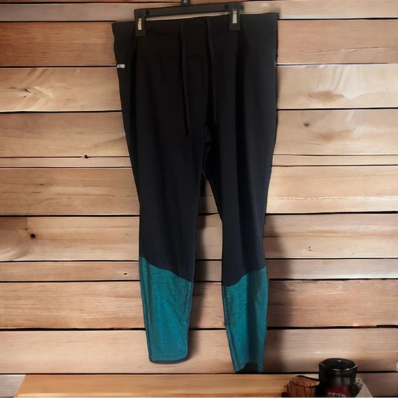 Women's Danskin Now Fitted Leggings Size Large (12-14) black with Green - Picture 2 of 13